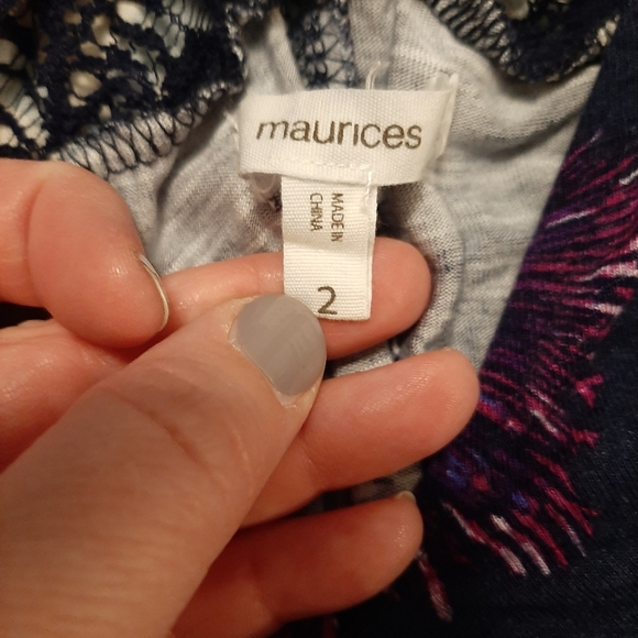 Maurices size 2 sleeveless top flowy V-neck navy blue with purple flowers - Picture 4 of 6